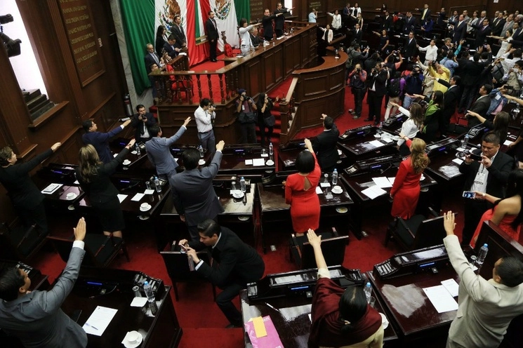 Comisiones Unidas de Gobernación del Congreso de Michoacán aprobaron el dictamen de juicio político en contra de Miguel Ángel Aguirre Avellaneda, ex auditor estatal. Foto Cuartoscuro / Archivo
 
