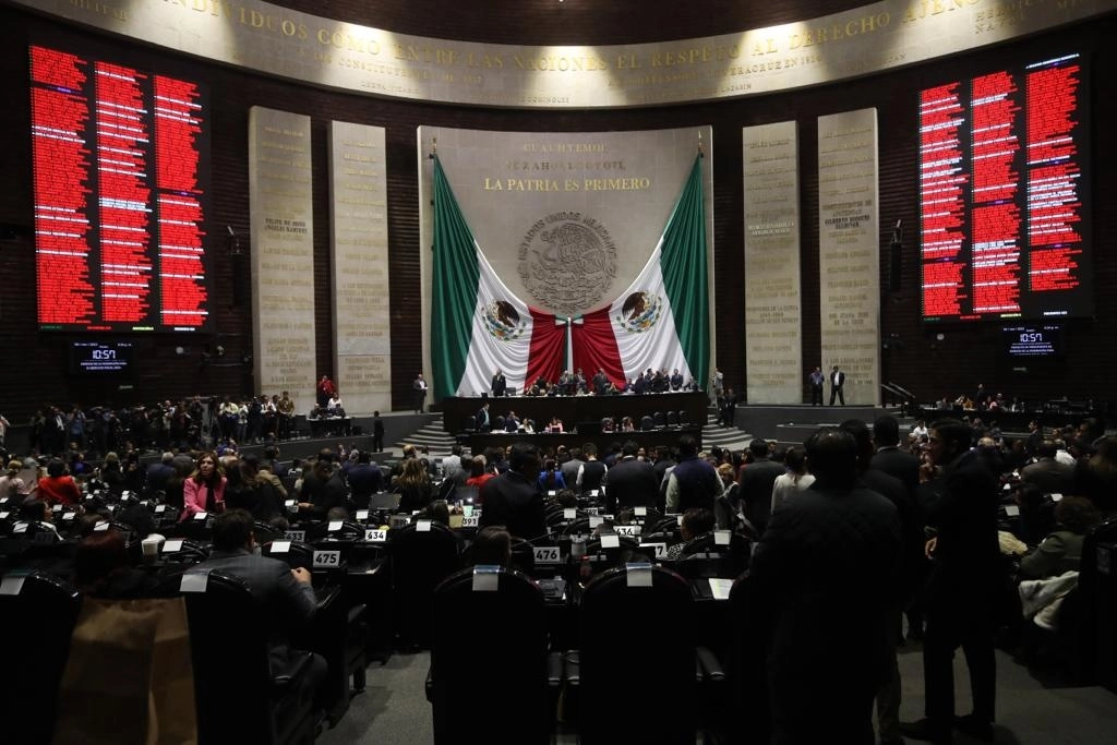 Después de cuatro días de discusión, la Cámara de Diputados aprobó el Presupuesto de Egresos de la Federación para el siguiente año, con 9 billones 66 mil millones de pesos. Foto Yazmín Ortega Cortés