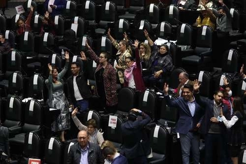 Tras 50 horas de debate, se aprobó el presupuesto para el próximo año, que incluye recursos por 7 billones 88 mil millones de pesos. Foto María Luisa Severiano