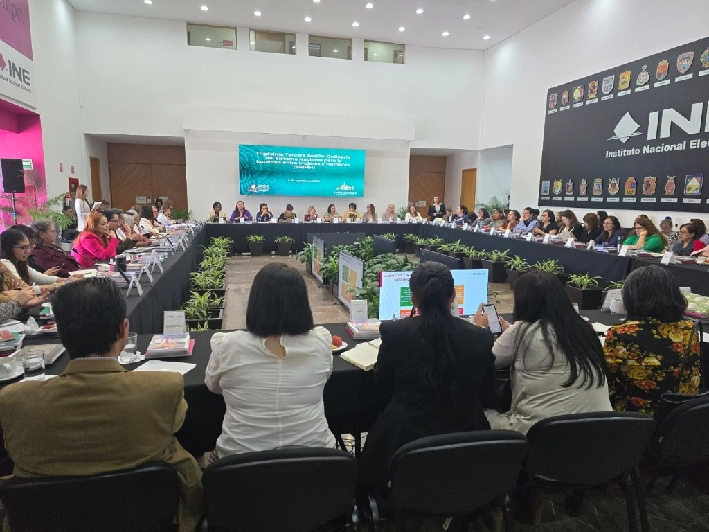 Sesión ordinaria del Sistema Nacional para la Igualdad entre Mujeres y Hombres encabezado por Inmujeres. Foto tomada de la cuenta de X @RitaBellLpz