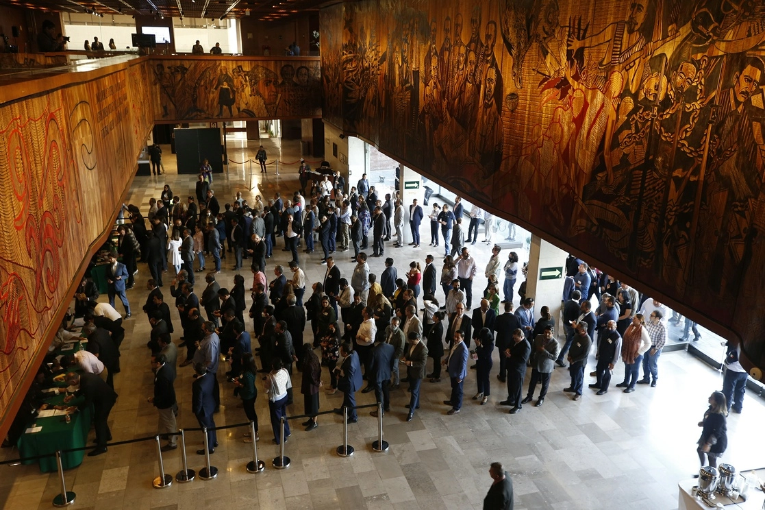 Aspirantes a consejero del INE previo a la presentación del examen. Foto José Antonio López