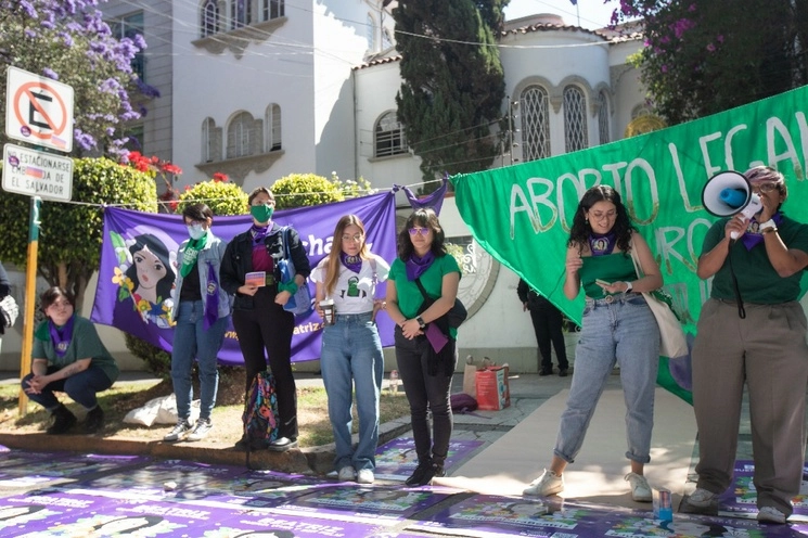 Mujeres se manifiestan a favor del aborto legal. Foto Pablo Ramos