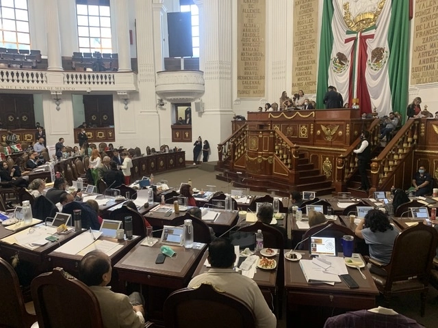 El Congreso de la Ciudad de México aprobó por unanimidad la reforma para la paridad de género en las alcaldías. Foto José Antonio López