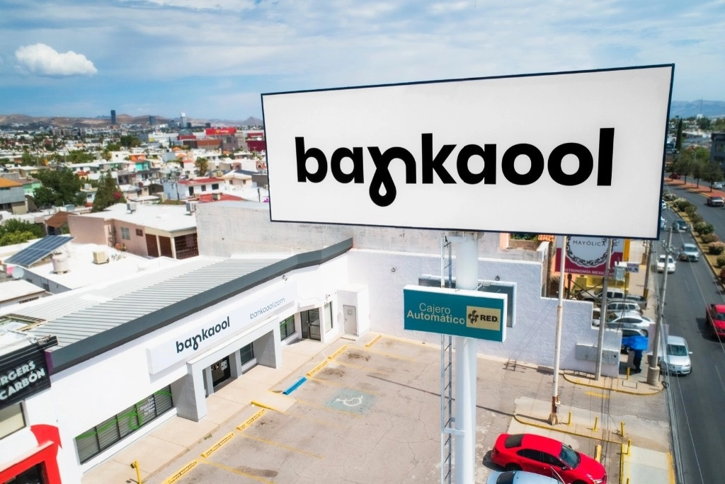 Esta institución financiera se encuentra en la etapa de pruebas de su nueva aplicación, en la cual se podrá tener acceso a diversos instrumentos de crédito y de inversión. Foto @BankaoolM