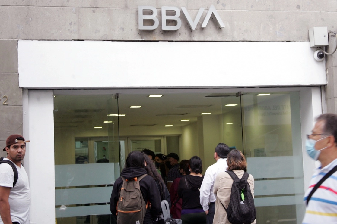 Sucursal de BBVA en la capital del país, en imagen de archivo. Foto Roberto García Rivas