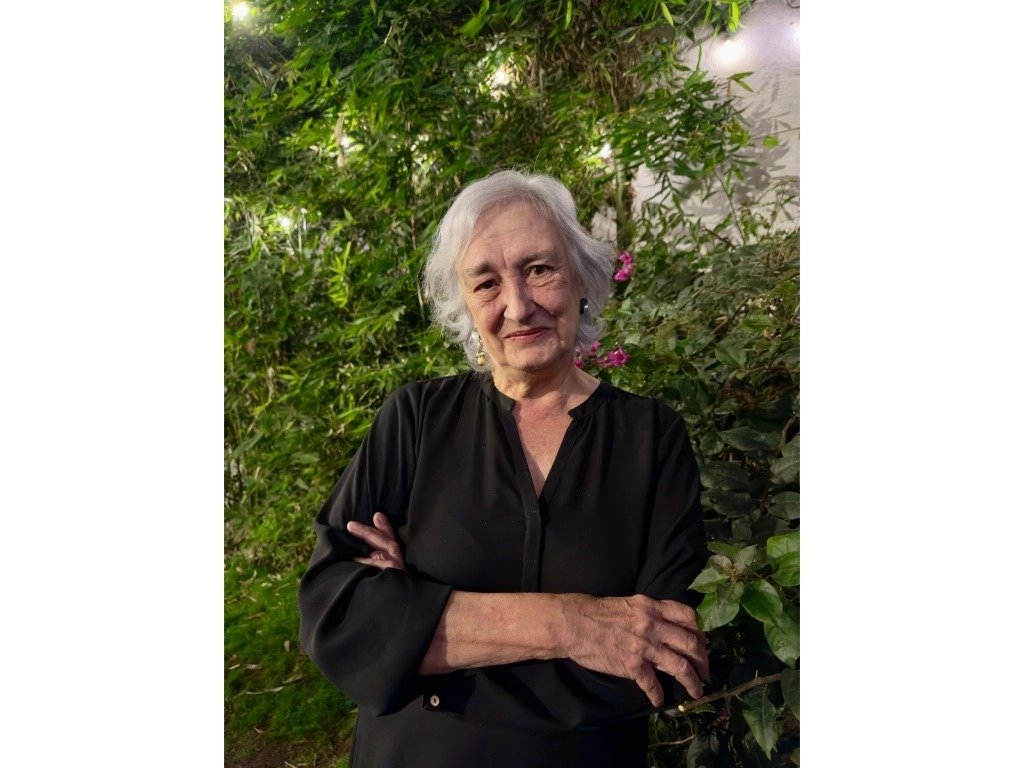 “Quiero ser una vieja rebelde”, compartió la autora nacida en San Sebastián, durante una conversación con ‘La Jornada’ que se realizó en el jardín de una librería feminista en Coyoacán. Foto Roberto García Ortiz 