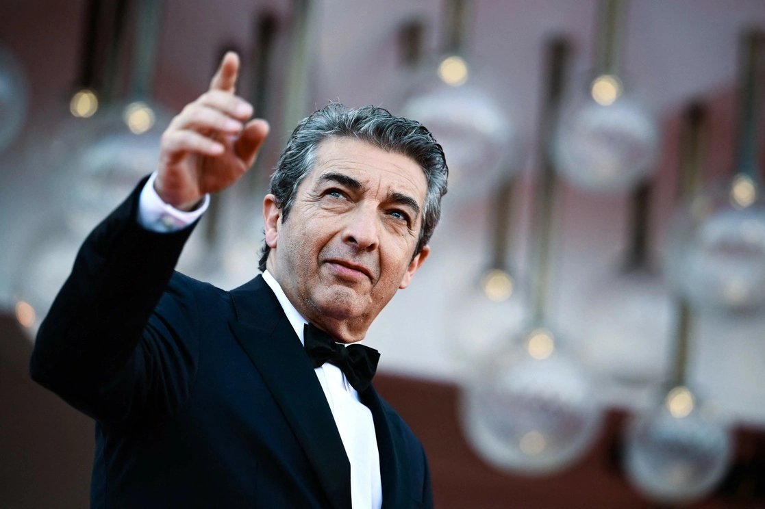 El actor argentino Ricardo Darin, en la alfombra roja para la proyección de "Argentina, 1985", en el Festival Internacional de Cine de Venecia. Foto Afp