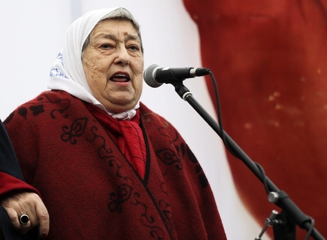 Hebe de Bonafini tenía 93 años y seguía luchando desde hace 46 años por los desaparecidos en la dictadura Argentina. Foto Ap