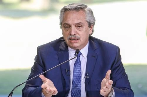 El presidente Alberto Fernández mantuvo un diálogo telefónico con la titular del FMI, Kristalina Georgieva, para dar inicio a las conversaciones. Foto Afp / Archivo