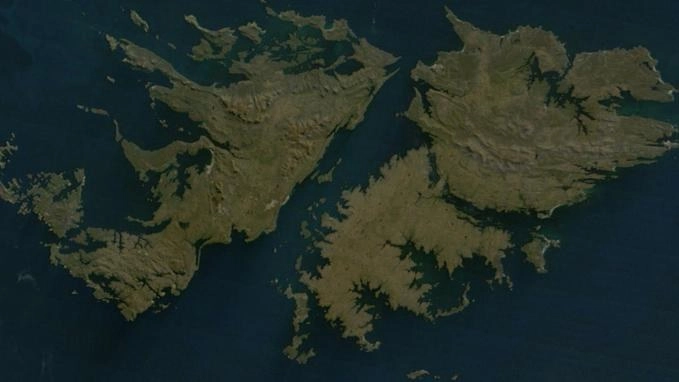 Argentina reclama la pertenencia de las Islas Malvinas, ocupadas por Gran Bretaña desde 1833. Foto Tomada del Twitter @CancilleriaARG