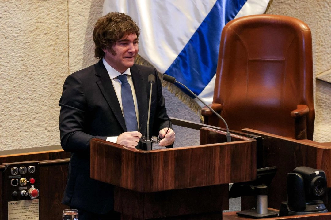 El presidente argentino, Javier Milei, habla en el Parlamento israelí (Knéset) en su sede en Jerusalén, el 11 de junio de 2025. Foto