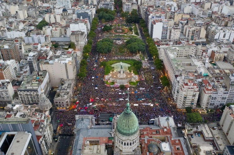 Vista aérea del paro de mujeres. Foto Ap