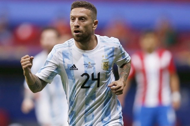 El argentino Alejandro Gómez festeja su anotación durante el encuentro. Foto Xinhua