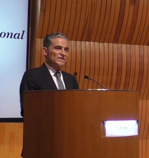 El arquitecto Felipe Leal durante su mensaje tras ser reconocido como miembro de El Colegio Nacional