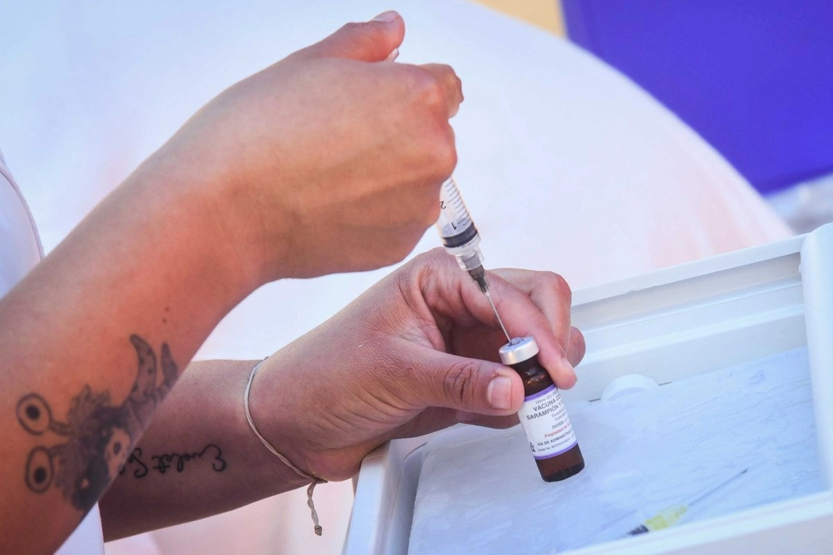 La campaña inicia hoy "para tratar de que toda la población se vacune contra influenza y COVID".