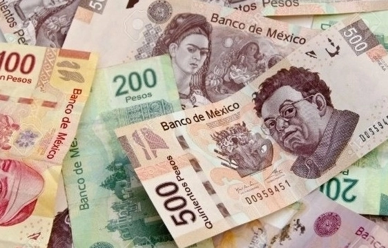 La divisa mexicana opera con una apreciación de 0.91 por ciento, para cotizar en alrededor de 20.1298 pesos por dólar, y quiere acercarse nuevamente a los niveles de 19 por dólar.