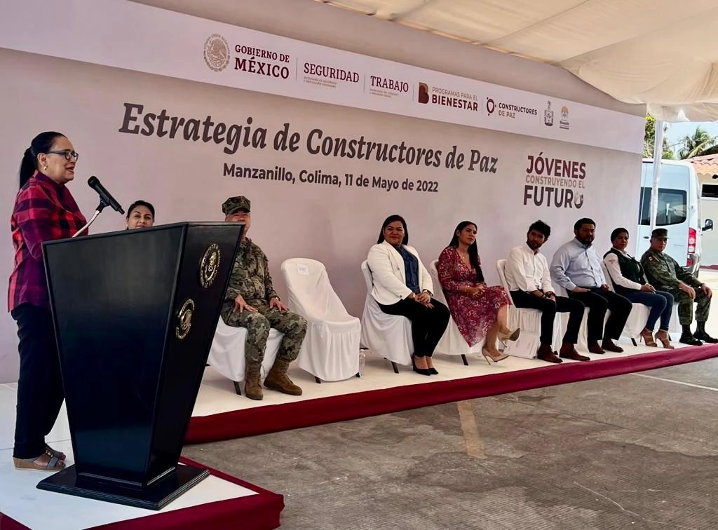La titular de la Secretaría de Seguridad y Proteción Ciudadana (SSPC), Rosa Icela Rodríguez, al poner en marcha la estrategia “Constructores de la Paz” en el estado de Colima, el 11 de mayo de 2022. Foto cortesía SSPC