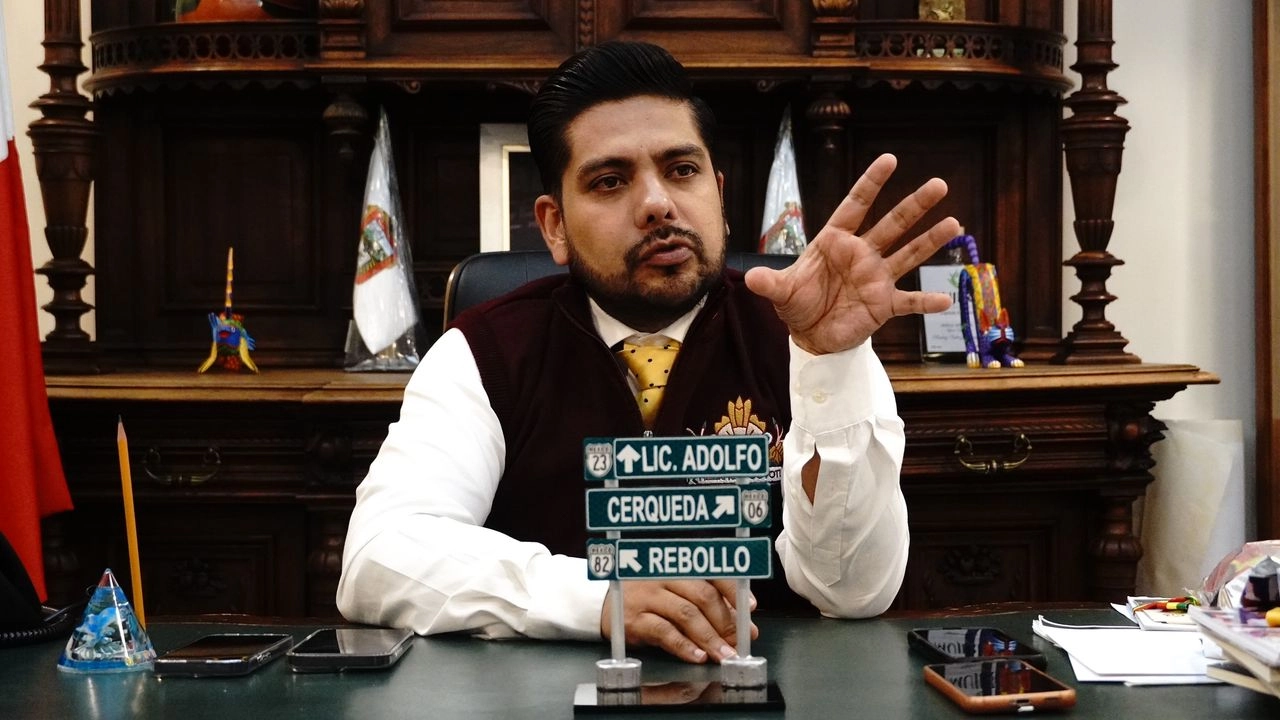 El presidente municipal de Nezahualcóyotl, Adolfo Cerqueda, dio detalles de las prioridades; en materia de agua potable ya arrancó con el proceso de las licitaciones para la reparación, rehabilitación y en algunos casos, la reubicación de pozos de agua potable.
