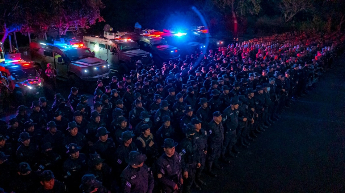 Al menos diez mil militares cercaron el mayor municipio de El Salvador en un operativo de seguridad. Foto Europa Press