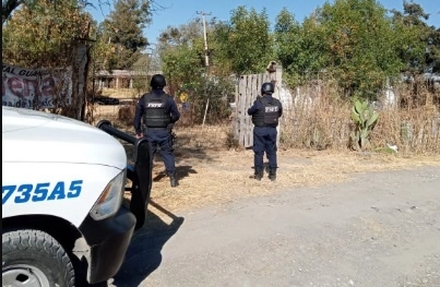 A la altura del bulevar Miguel Hidalgo en dirección a la salida a San Felipe, fueron detenidos los dos presuntos asesinos. Foto @FSPE_Gto 