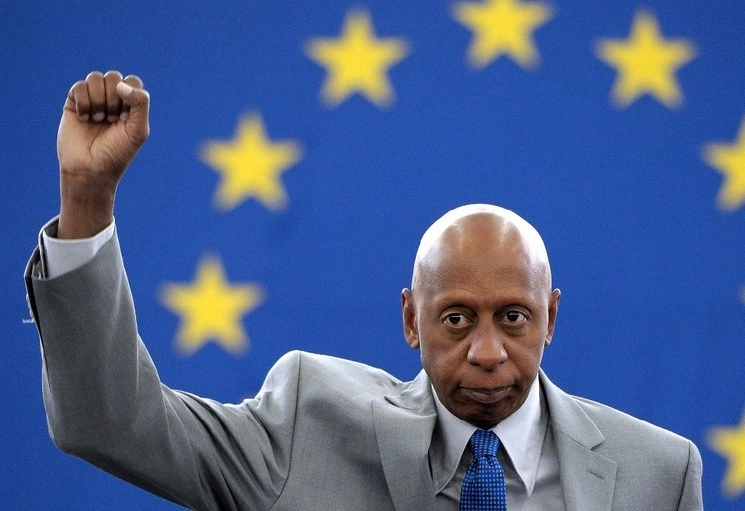 El opositor cubano Guillermo Fariñas obtuvo el premio Sajarov de la Eurocámara a la libertad de conciencia en el año 2010. Foto Afp / Archivo 