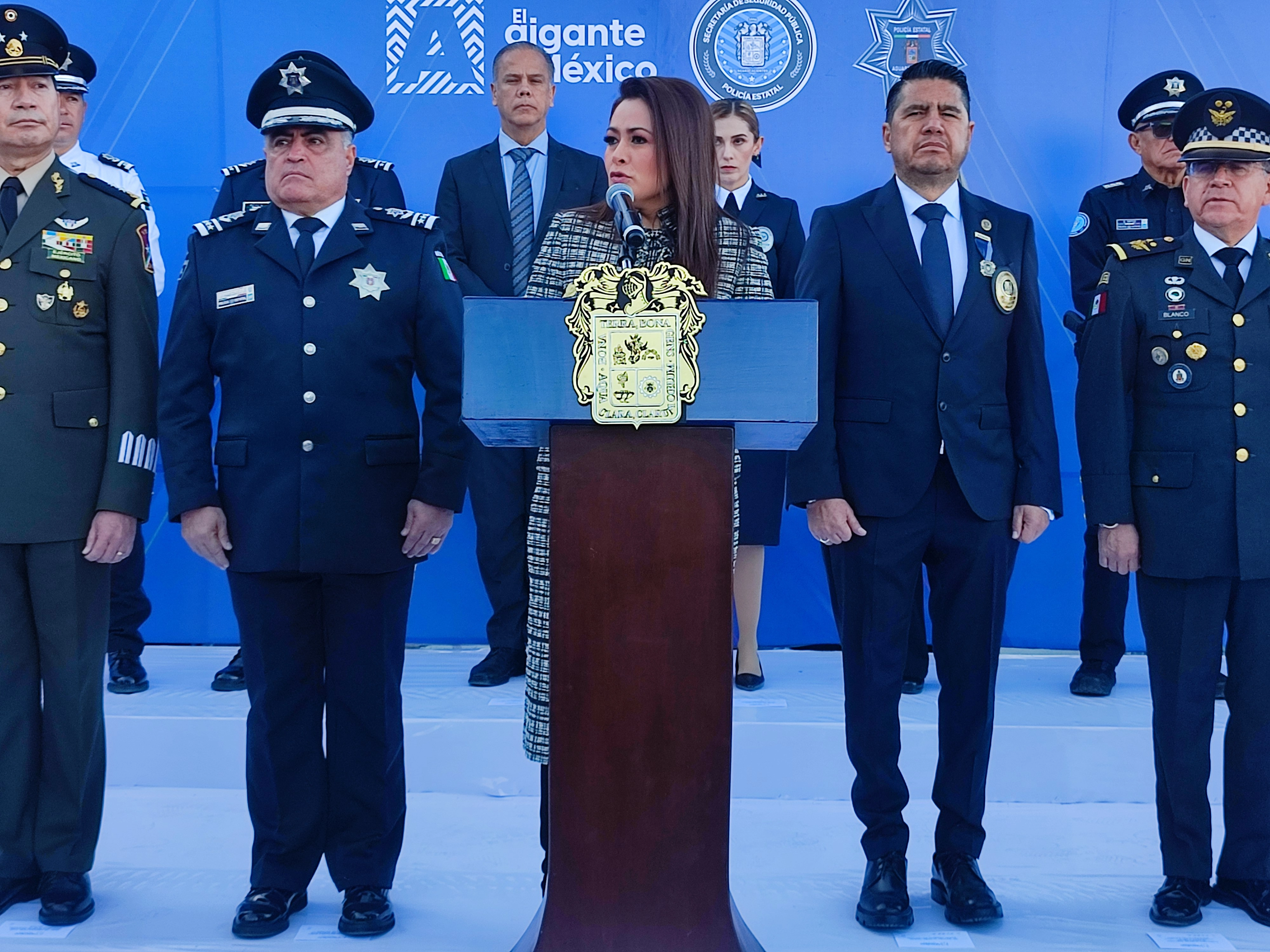 El funcionario policiaco, quien hasta este viernes ocupó el mismo cargo, pero en el ayuntamiento de la capital desde enero del 2016, señaló que realizará un análisis sobre la labor de los directores, además de mencionar que en caso de considerar cambios, se harán con base en la experiencia de cada elemento.