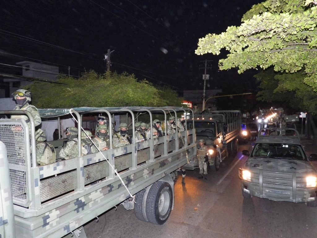 Elementos del Ejército mexicano tras su arribo a Culiacán, Sinaloa. Foto Sedena
