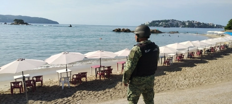 10 oficiales y 197 elementos de tropa llegaron al puerto de Acapulco, el 26 de septiembre de 2023. Foto Héctor Briseño
