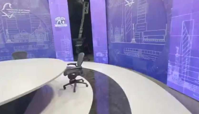 El debate dará inicio a las 20 horas y tendrá una duración de 90 minutos. Los temas a discutir son crecimiento, desarrollo económico y finanzas públicas; así como desarrollo urbano, estado de bienestar y política social. Foto @iecm