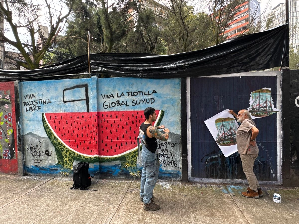  Más de 30 personas se manifestaron en la avenida Yucatán casi esquina con Insurgentes en solidaridad con el pueblo de Palestina.
