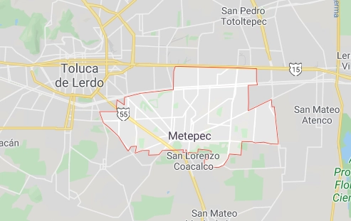En una plaza comercial en Metepec, Edomex, esta tarde un grupo armado asaltó una joyería. Foto Google Maps