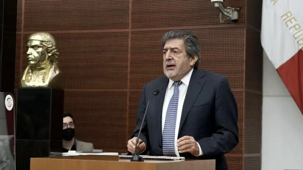 Rogelio Jiménez Pons durante su comparecencia ante la Comisión de Comunicaciones y Transportes. Foto: Senado