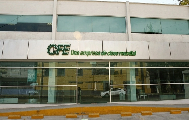 Oficinas de la Comisión Federal de Electricidad en la Ciudad de México. Foto Roberto García Ortiz / Archivo
