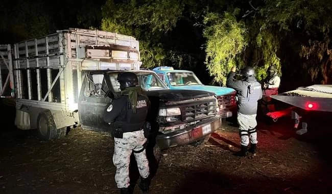 Un total de cinco tomas clandestinas en ductos de Pemex fueron aseguradas en Tlahuelilpan, Hidalgo. Foto La Jornada