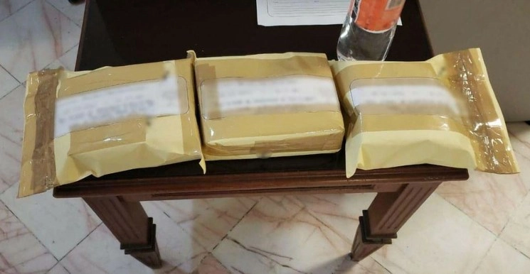 Personal de la Guardia Nacional detuvieron a tres personas y aseguraron más de un millón 900 mil pesos en el estado de Chiapas, cuando realizaban acciones de prevención de delitos. Foto cortesía de la Guardia Nacional 