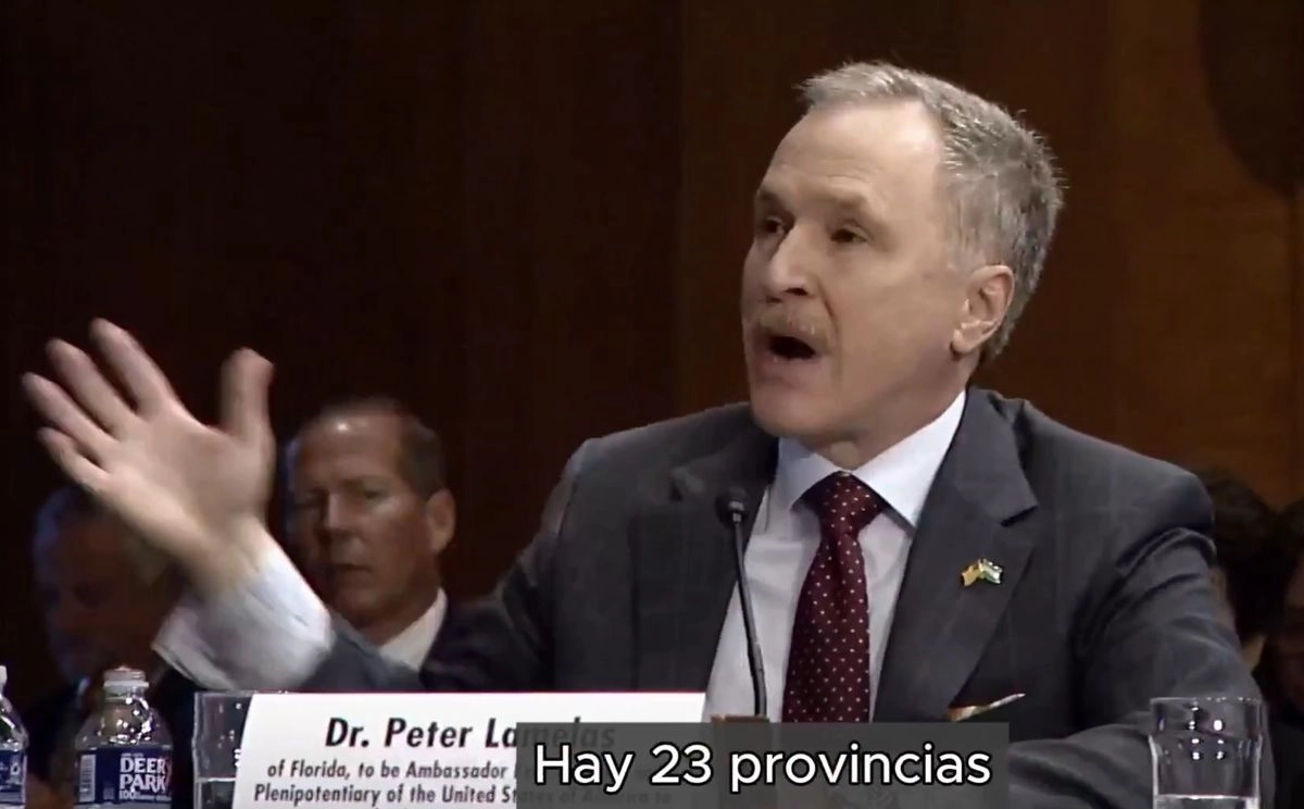 Lamelas aseveró que “el problema del país” es que “hay 23 provincias y cada una de estas tiene su gobierno por separado, que puede negociar con fuerzas externas, con los chinos o con otros para venir y hacer proyectos en esa provincia en particular”. Foto