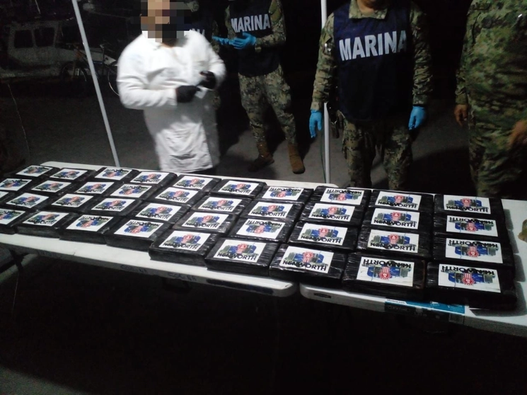 Imagen de lo asegurado por la Semar. Foto difundida por la dependencia federal