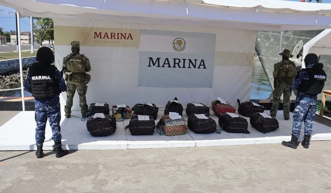 En la presente administración se han asegurado más de 23 toneladas de presuntos estupefacientes en operaciones marítimas. Foto Semar
