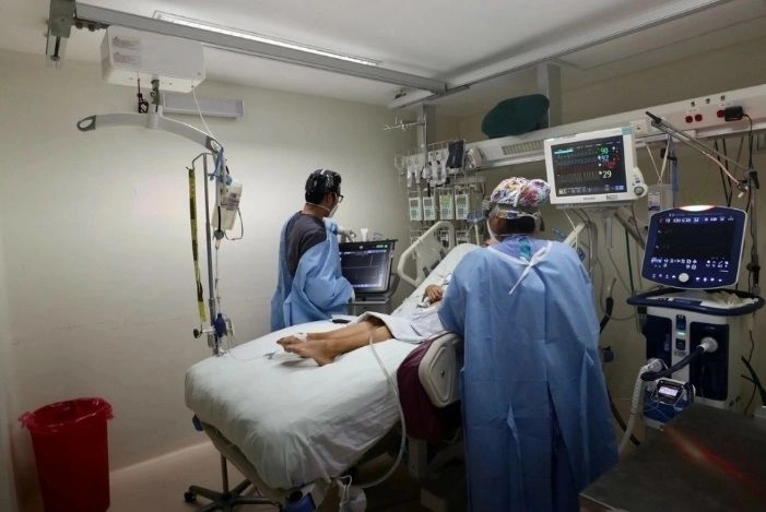 Tan sólo los fines de semana no se utiliza tanto el quirófano en los hospitales, lo que les resulta un costo fijo. Foto 