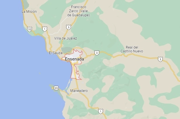El Ejército informó que se encontraron 60 kilogramos de supuestas metanfetaminas en una casa ubicada en la colonia Loma Bonita, en Ensenada, Baja California. Imagen tomada de Google Maps