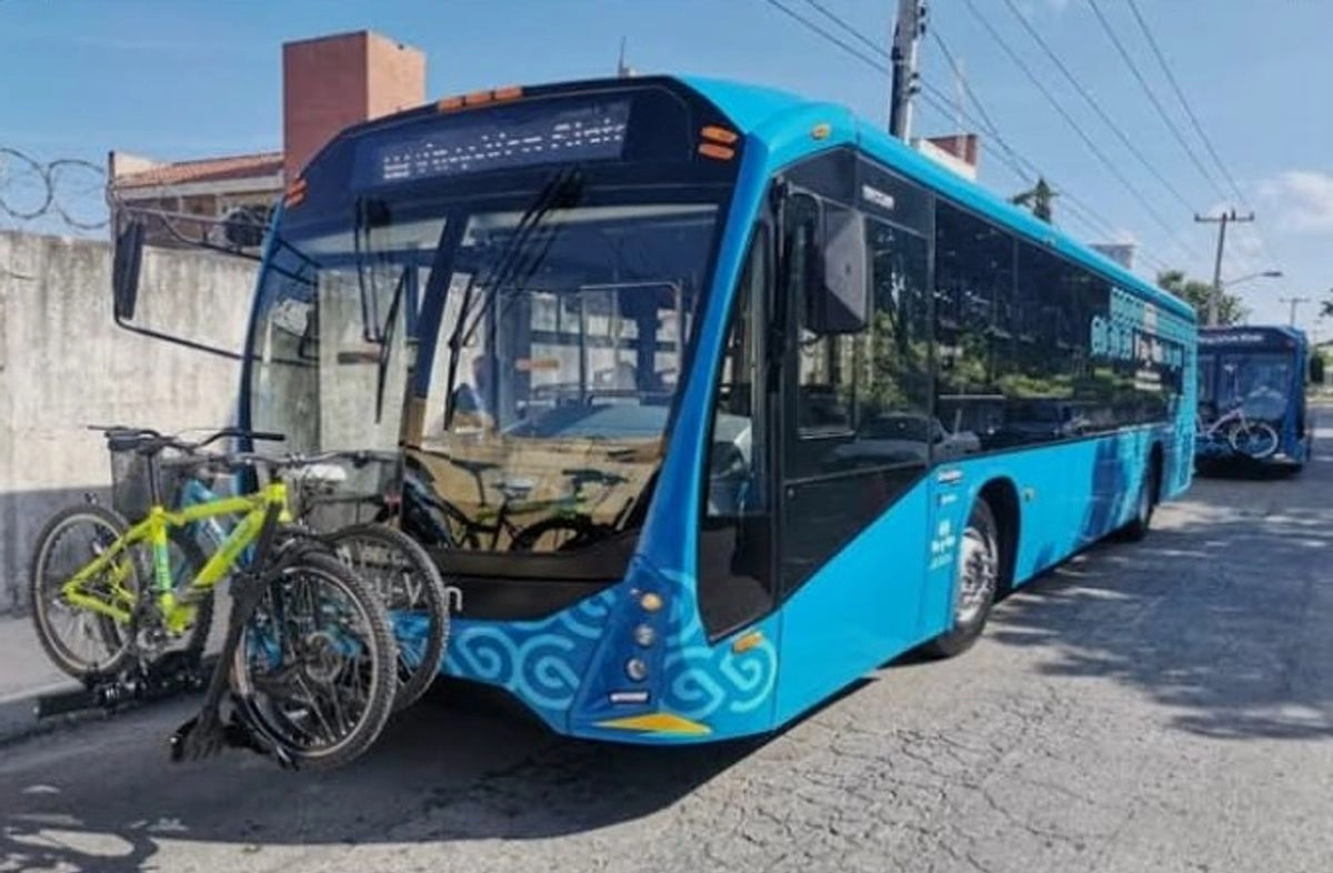 Actualmente ADO opera el 31.4% del sistema Va y Ven, mientras que SVTK (Servicios de Transporte de Kanasín se localiza en el municipio del mismo nombre, colindante con Mérida) aporta el 2.85 %, lo que en conjunto representa el 34.27% del modelo de operación.