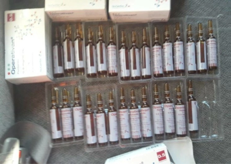Durante una revisión de rutina a una empresa de paquetería, elementos del Ejército Mexicano y de la Policía Federal aseguraron en Tijuana, Baja California, un envío de 28 ampolletas de fentanilo. Foto cortesía de la Sedena