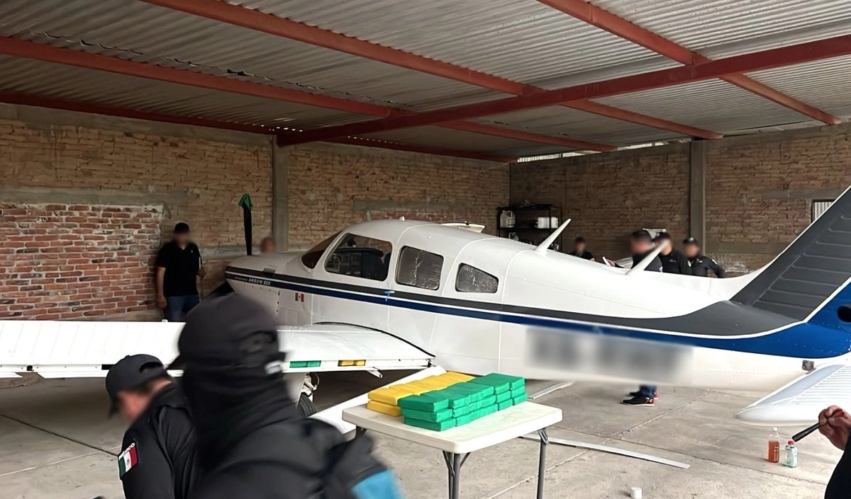 La avioneta y la droga fueron incautadas en un inmueble ubicado en el kilómetro cinco de la carretera Jaritas-Ciudad Hidalgo, al sur de Tapachulas, Chiapas. Foto