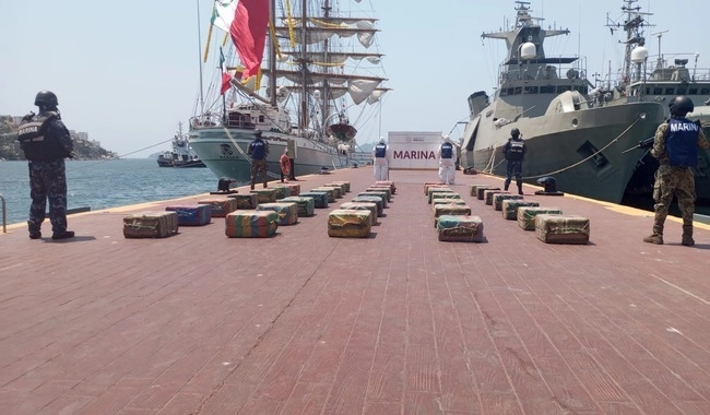 El operativo se llevó a cabo a 206 millas náuticas, equivalentes a 381.5 kilómetros, al suroeste de Acapulco, Guerrero. Foto