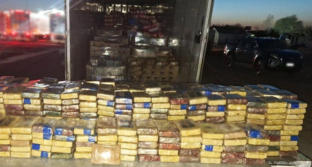 Más de 700 kilogramos de cocaína fueron decomisos cuando el cargamento era transportado en cajas de granos de café. Foto 