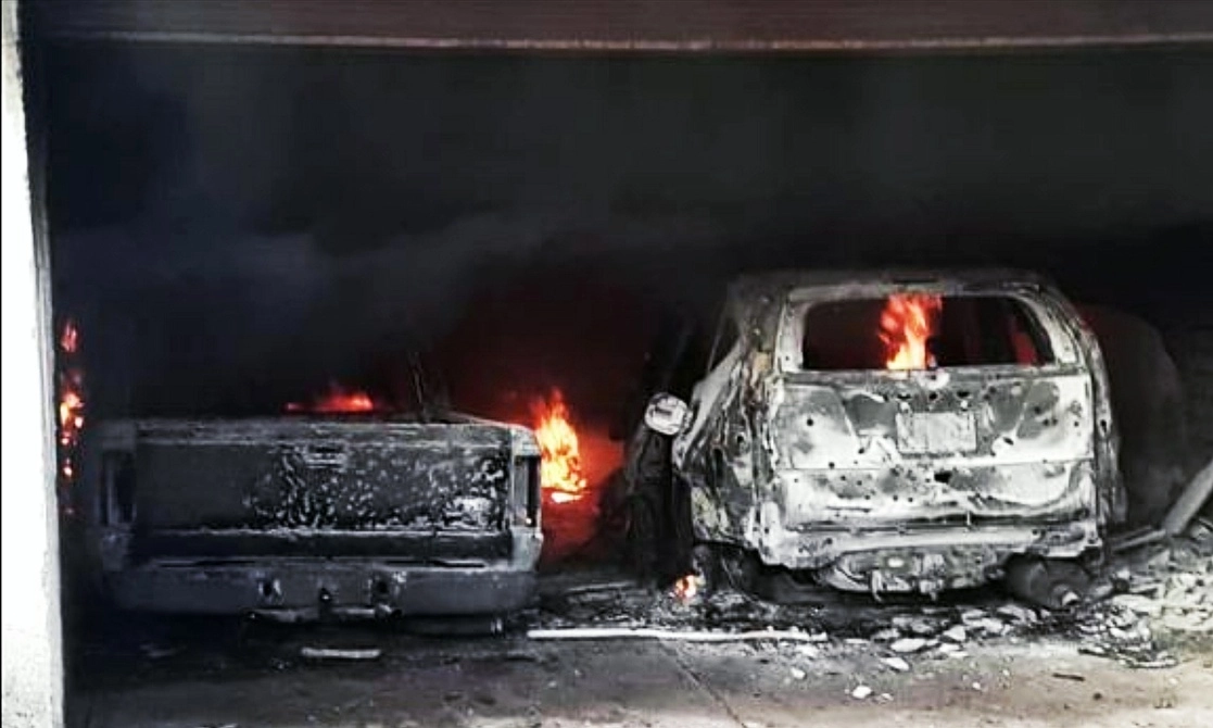 Vehículos quemados en Tepetongo, Zacatecas el pasado 5 de abril. Foto La Jornada