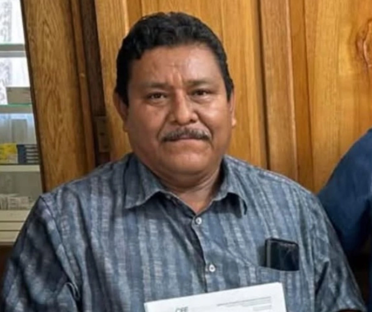 Israel Ramírez Peralta, policía de San Marcos Zacatepec, agencia municipal de Santa Catarina Juquila en imagen de archivo. Foto tomada de 