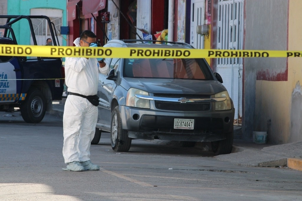 Un ex comandante de la policía de Michoacán fue asesinado a balazos afuera de un Oxxo en Altozano, Morelia. Foto Cuartoscuro/Archivo