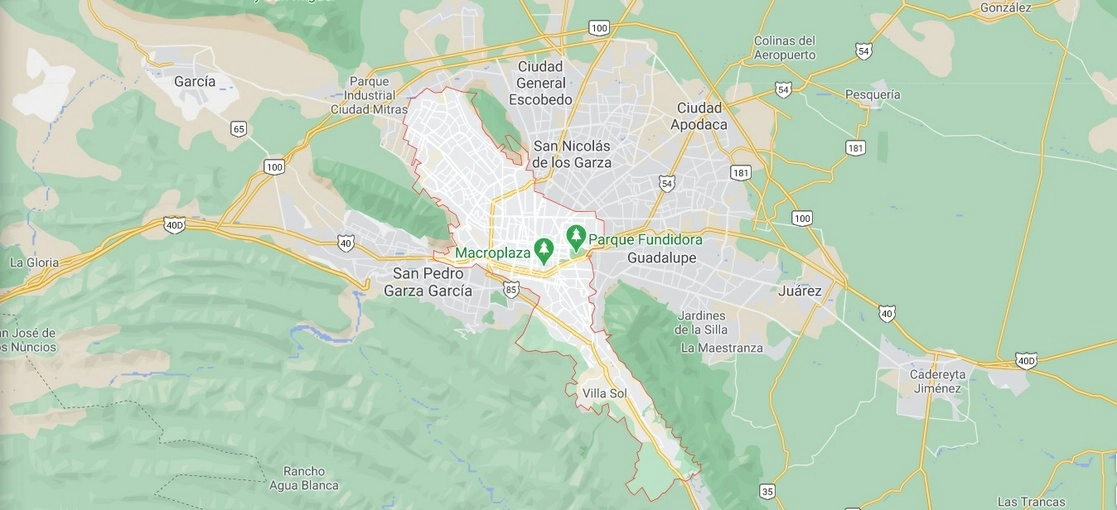 La agresión contra el aspirante de Fuerza por México ocurrió en un mercado rodante en Ciudad Solidaridad, en la capital de Nuevo León. Aunque fue trasladado al hospital, falleció a causa de las lesiones. Imagen tomada de Google Maps