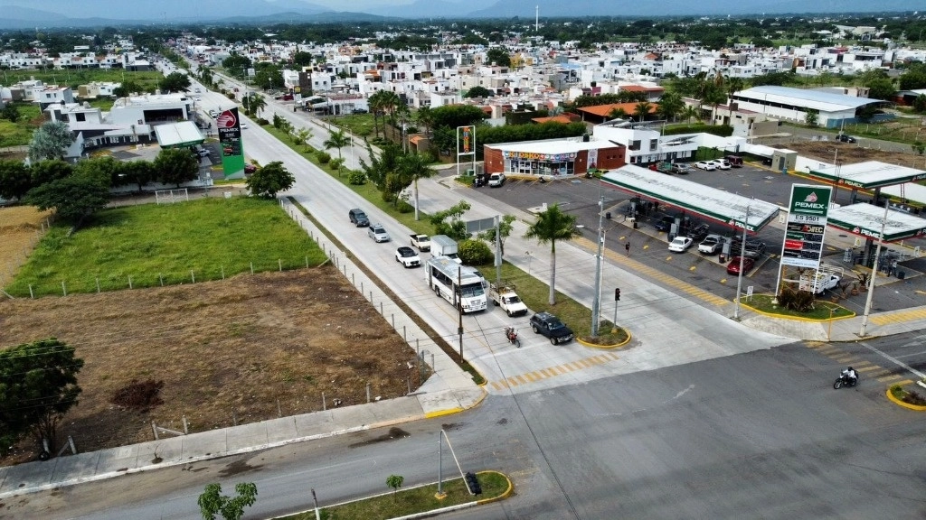 El comandante José Luis Murillo fue asesinado sobre la avenida Benito Juárez, en el municipio de Villa de Álvarez, Colima. Foto tomada de Facebook @AyuntamientoVDA/ / Archivo